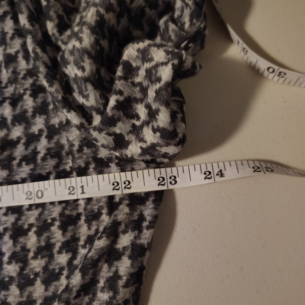 Covington Black and White Houndstooth Tie-Neck Blouse - Picture 10 of 10